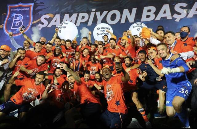 Medipol Başakşehir Futbol Kulübü'nün şampiyonluk kutlamaları.