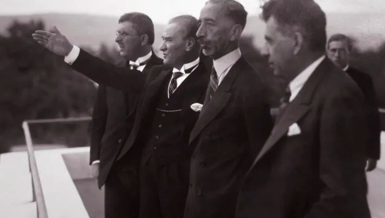 10 Kasım 1938’de, tüm dünya Atatürk’ü andı