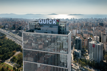 Tüm ihtişamıyla   "Şehrin Yıldızı", Quick Tower!