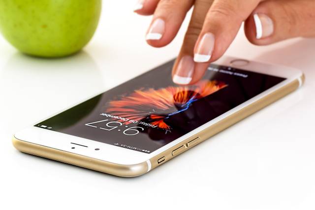 Son model bir telefon için üç aylık taksitlendirme ile aylık ödemeniz bin 900 TL ile 3 bin TL arası...