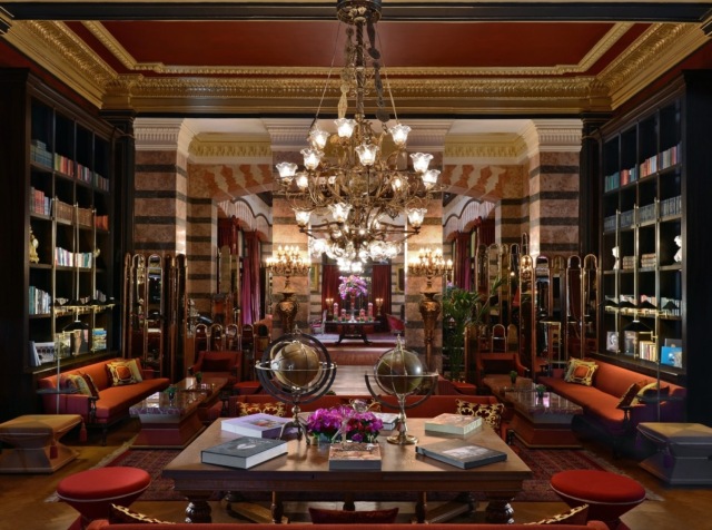 Pera Palace, geçmişi geleceğe taşıyan bir köprü olarak İstanbul’un simgelerinden biri olmaya devam ediyor.