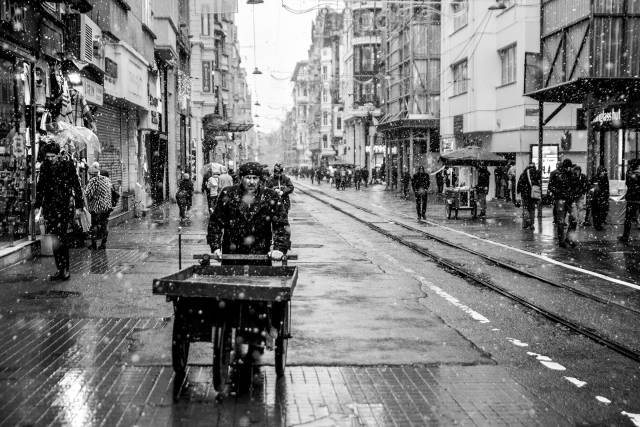 Karlar Altında Hurdacı