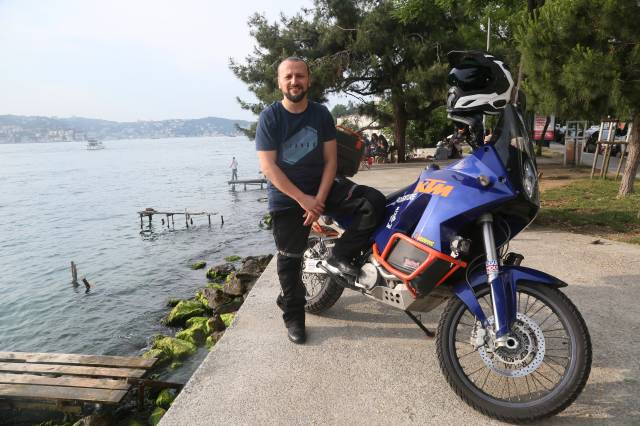 Motor gezgini Ümit Mavi | Fotoğraf: Cenk Ertekin
