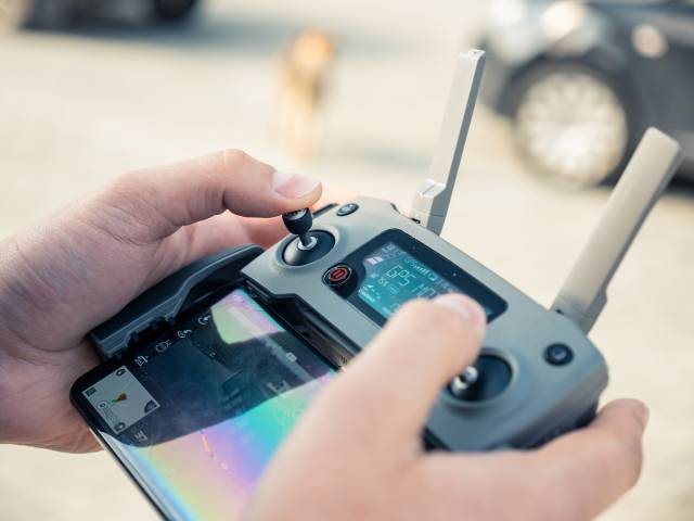GPS özelliği sayesinde gözden kaçırdığınız drone’unuzu rahatlıkla bulabilirsiniz.