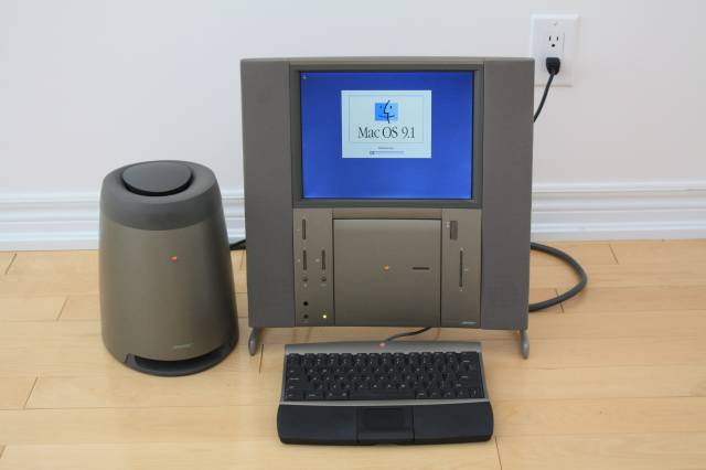 Twentieth Anniversary Mac, artık sadece Apple ne üretirse üretsin satın alanların koleksiyonlarında… 