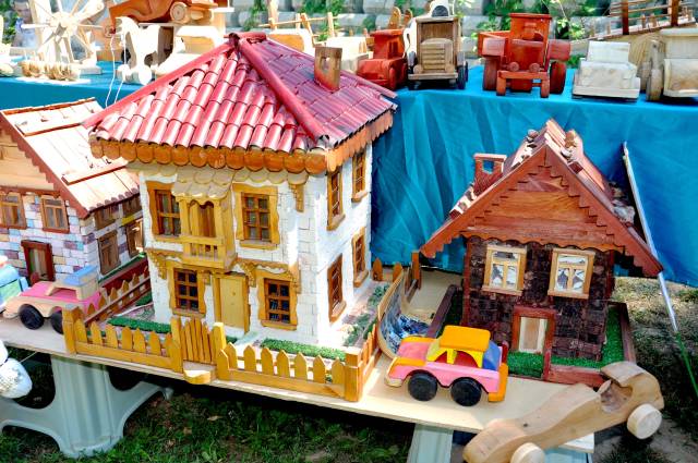 Oyuncaklardan uzak çocuklar asosyalleşiyor