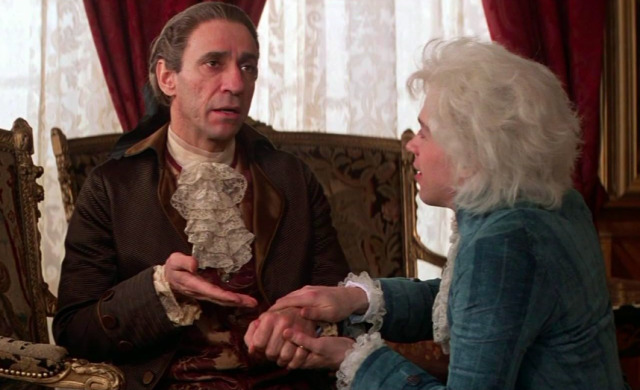 1984 yapımı Amadeus filminde, İtalyan besteci Anton Salieri, Avusturyalı besteci Wolfgang Amadeus Mozart’ın dehasını ve başarısını kıskanıyor, ona yardım etmek yerine önüne engeller koyuyor.