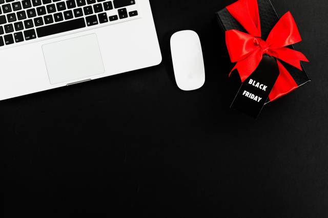 Pandemiyle artan sanal alışveriş davranışı, markalar için özel indirim günleri satışlarında da artış beklentisi getirdi.