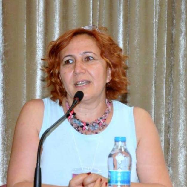 Prof. Dr. Aysel Köksal Akyol’a göre çocukları cinsiyetlerine dayanarak kayırmak / eleştirmek değil kendilerine has yeteneklerini öne çıkarmakla geliştirebiliriz.
