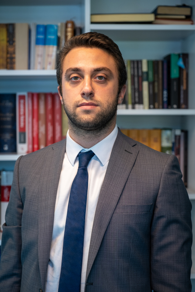 Avukat Kaan Özçelik, ev sahibi ve kiracı arasındaki anlaşmaların yazılı olmasını öneriyor. 